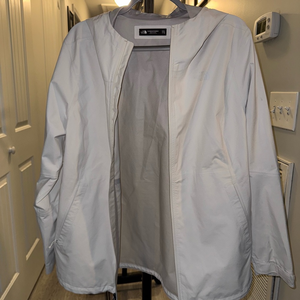 The North Face Women's Light Gray Raincoat